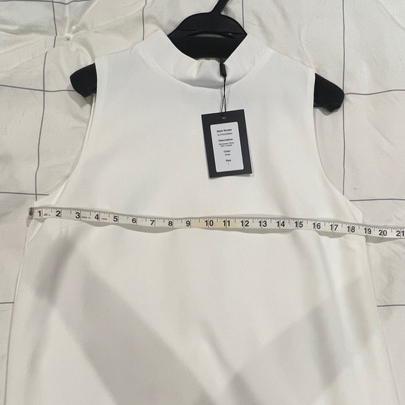 NEVER WORN ** NEW WITH TAGS WHITE FEATHER MINI - Picture 6 of 8